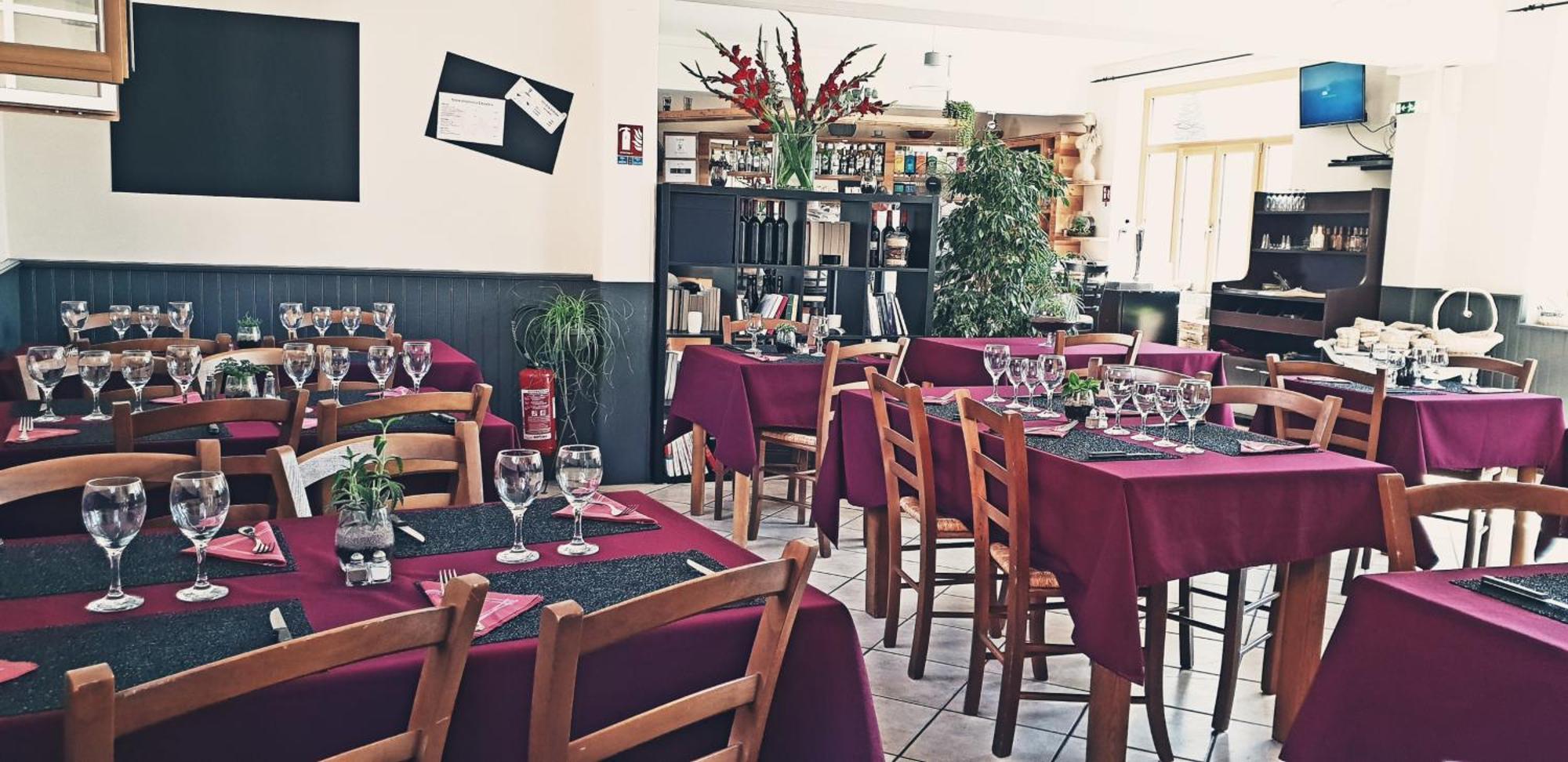 La Petite Maison Des Artistes Castelnau-Pegayrols Luaran gambar