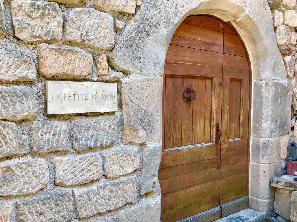 La Petite Maison Des Artistes Castelnau-Pegayrols Bilik gambar
