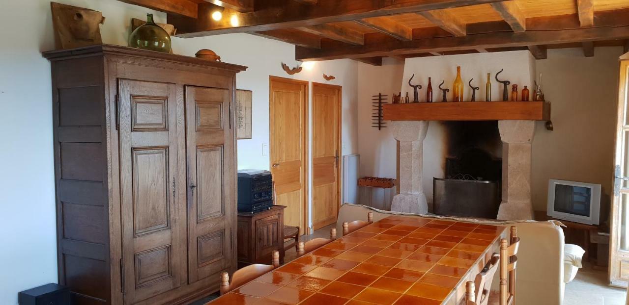 La Petite Maison Des Artistes Castelnau-Pegayrols Luaran gambar